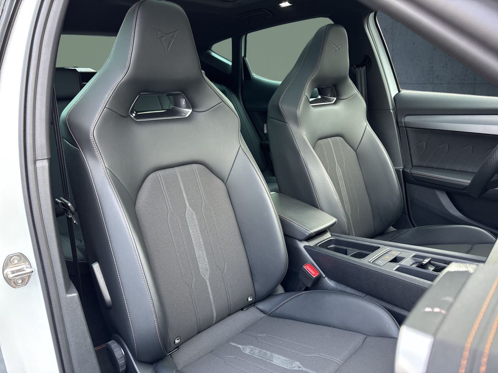 Cupra Formentor VZ e-Hybrid AHK/Matrix/Pano/Nav/DCC/AC