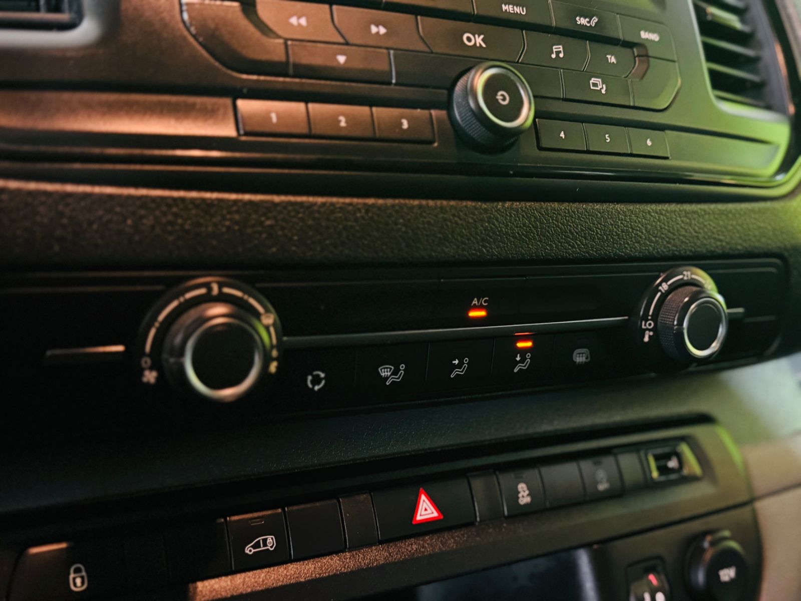 Peugeot Expert Kasten Premium - Samsaru's Car Outlet