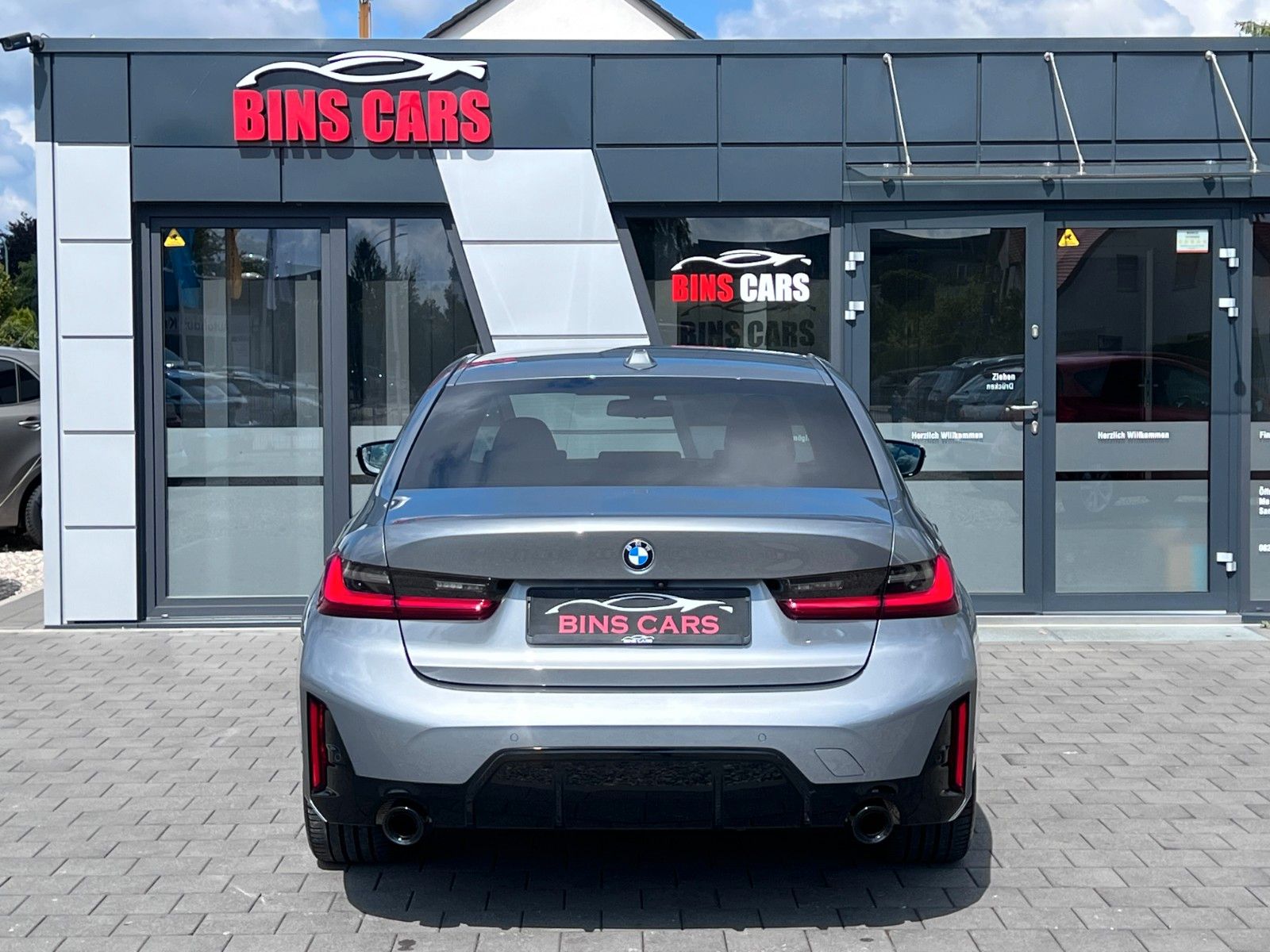BMW 320d Lim xDrive M Sport - Samsaru's Car Outlet