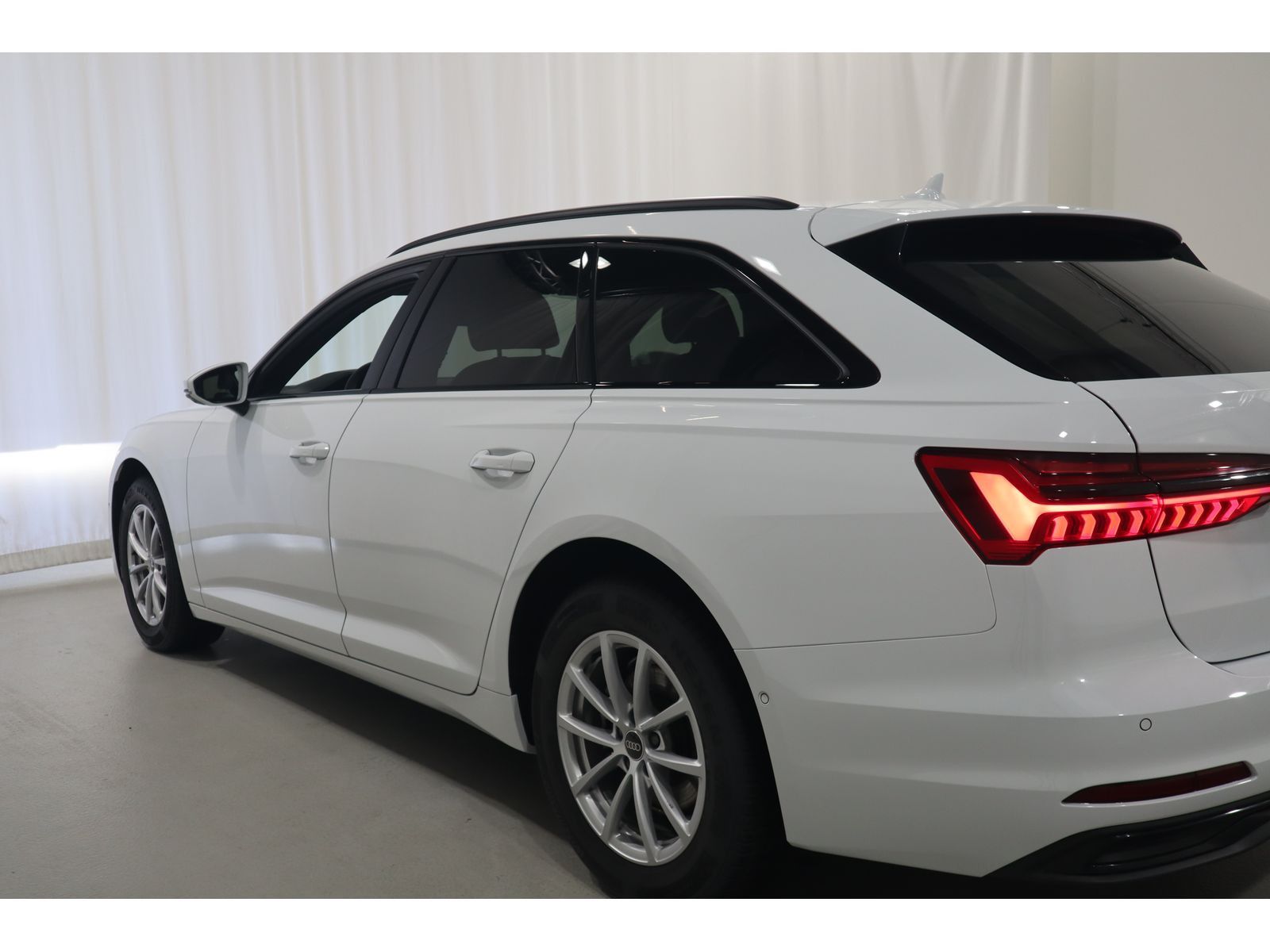 Audi A6 Avant 40 TDI advanced - Samsaru's Car Outlet