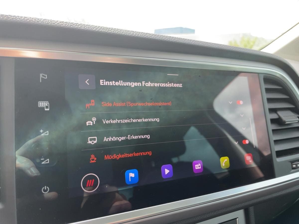 Seat Ateca FR APP+DAB+AHK+PANO+ACC+LED+NAVI+PDC+TOTW