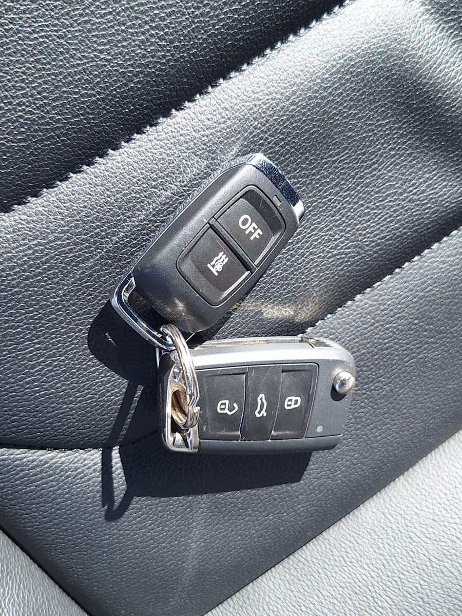 Volkswagen Tiguan R-Line 4Motion DSG - Samsaru's Car Outlet