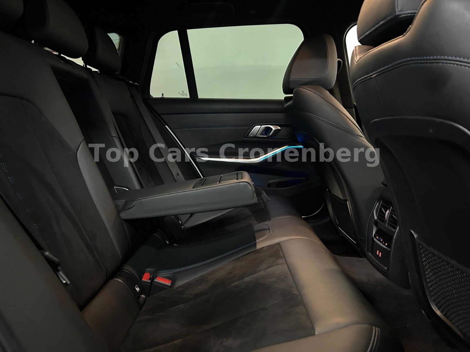 BMW 320d xDrive M Sportpaket - Samsaru's Car Outlet