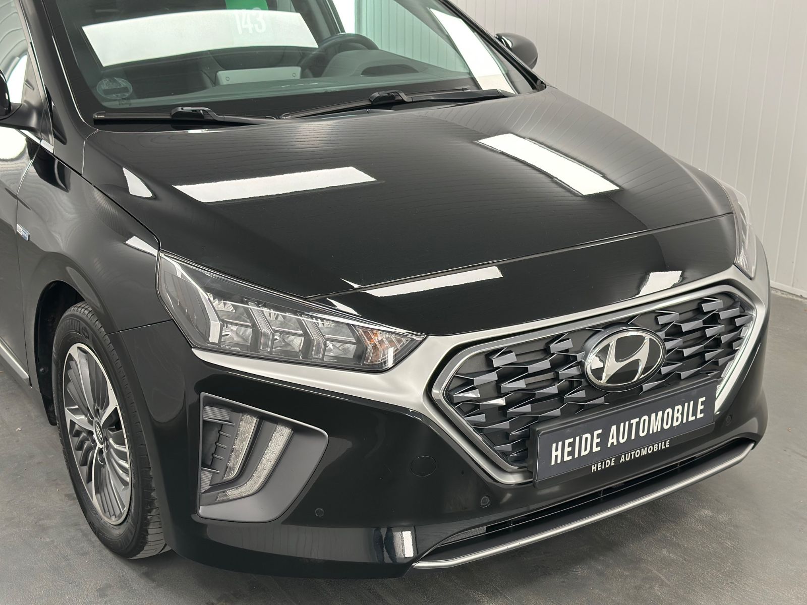 Hyundai IONIQ Prime Plug-In Hybrid - Samsaru's Car Outlet