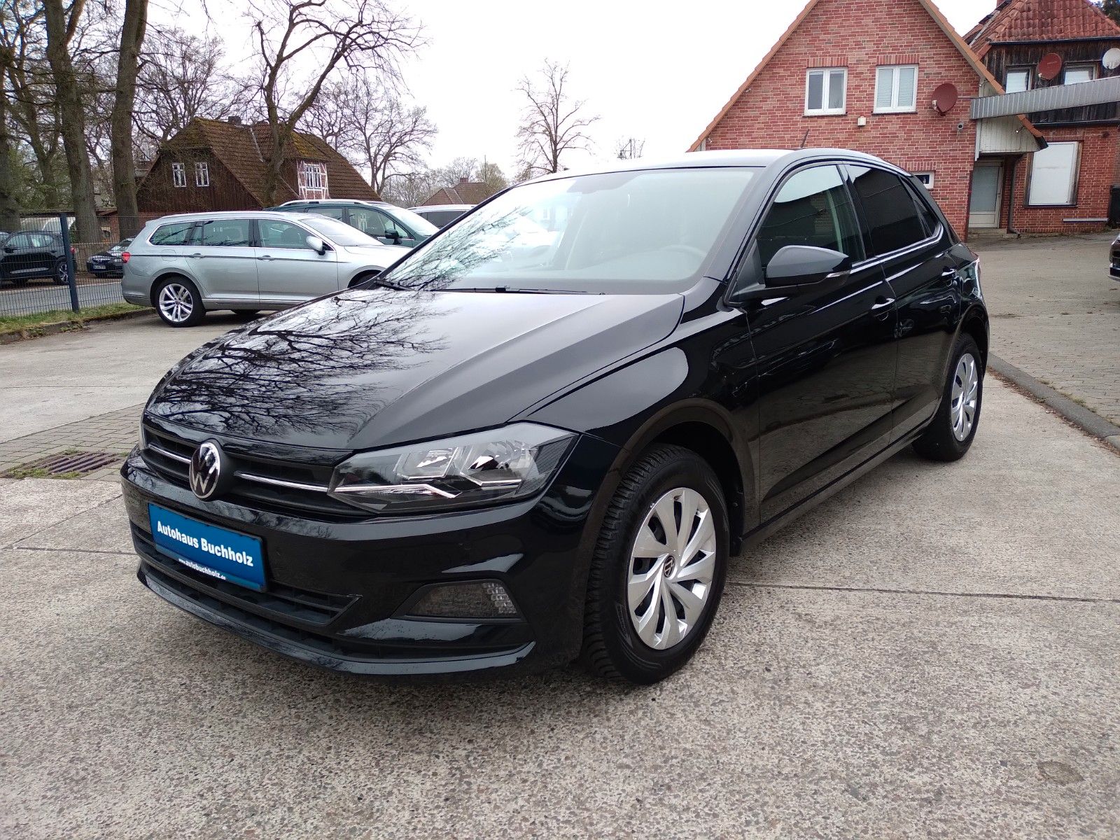 Volkswagen Polo 1.0 TSI DSG Comfortline - Samsaru's Car Outlet