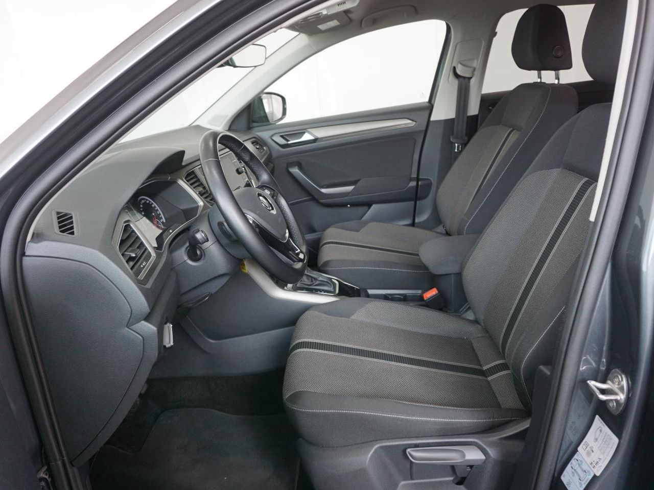 Volkswagen T-Roc Style 1.5 TSI - Samsaru's Car Outlet