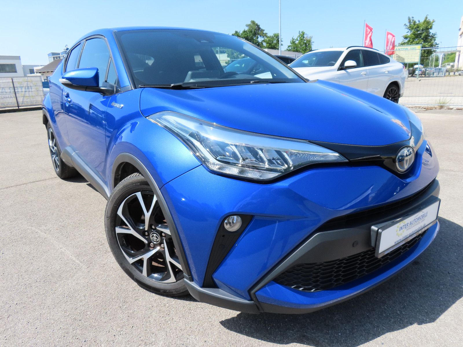 Toyota C-HR 1.8 Hybrid Style - Samsaru's Car Outlet