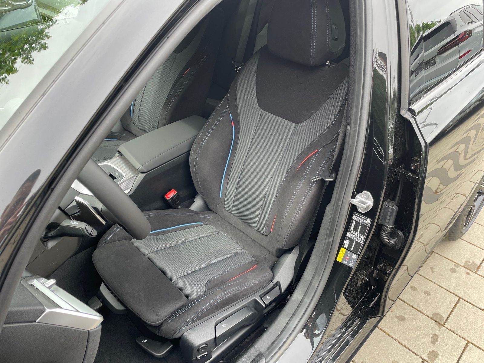 BMW 330e xDrive Tou M-Sport 360° ACC AHK AUT H/K Alc