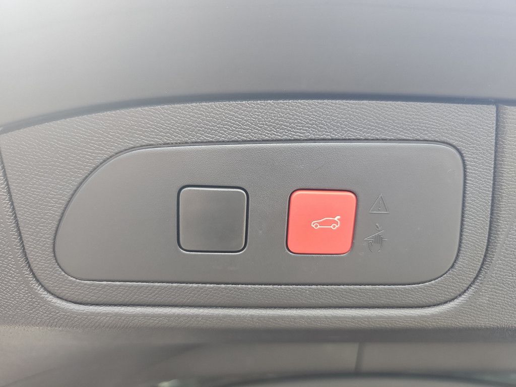 DS Automobiles DS 7 BlueHDI 130 Aut. OPERA LEDER Panoramadach
