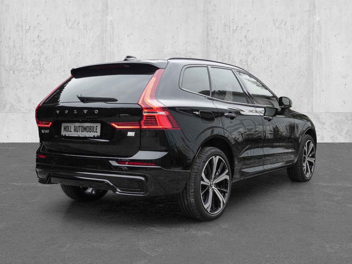 Volvo XC60 R Design Recharge Plug-In Hybrid AWD HUD St