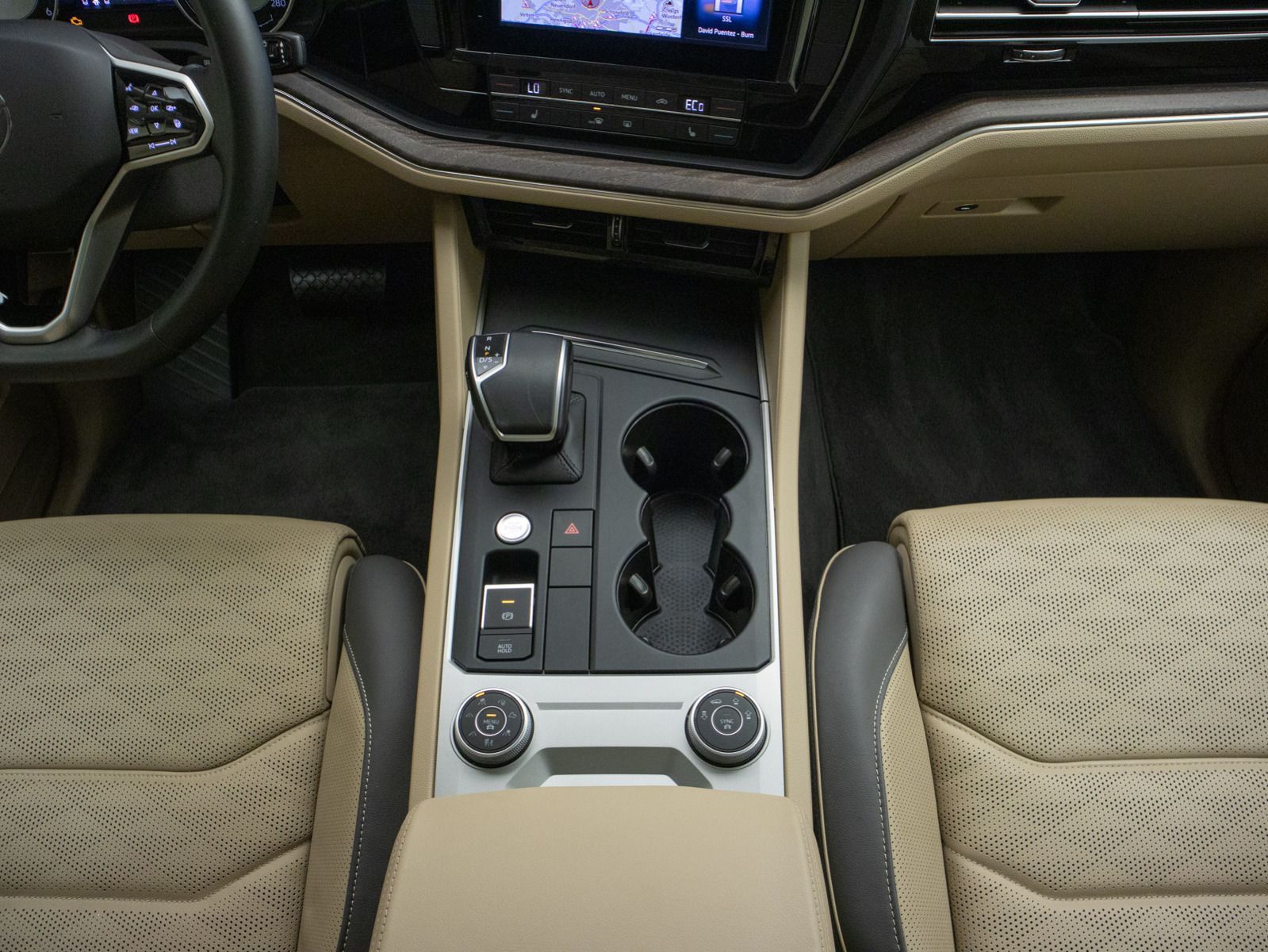 Volkswagen Touareg 3.0 V6 TDI Atmosphere 4M - Samsaru's Car Outlet