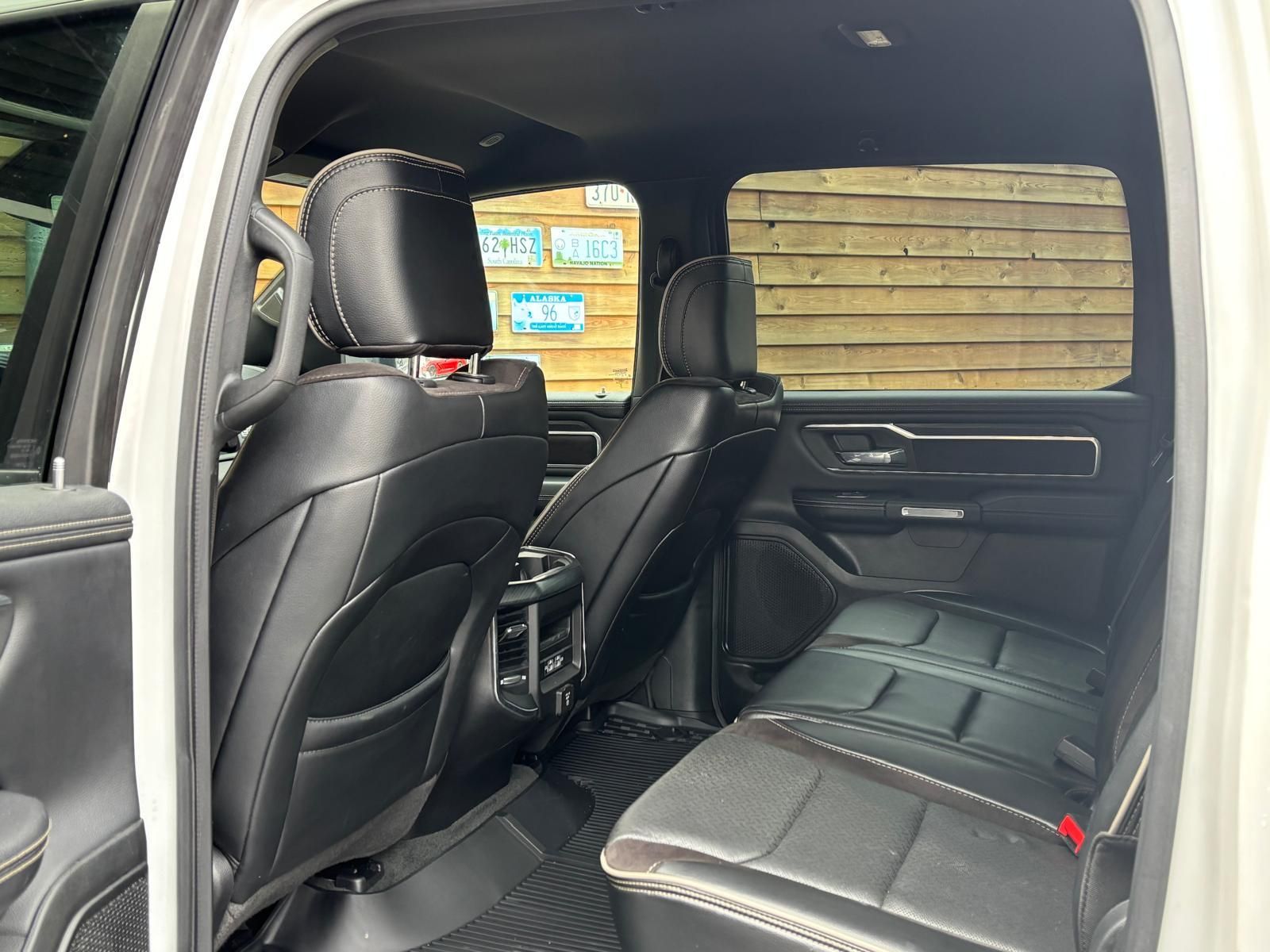 Dodge RAM 1500 Laramie 5.7L 12Zoll Display 4x4 LPG AHK