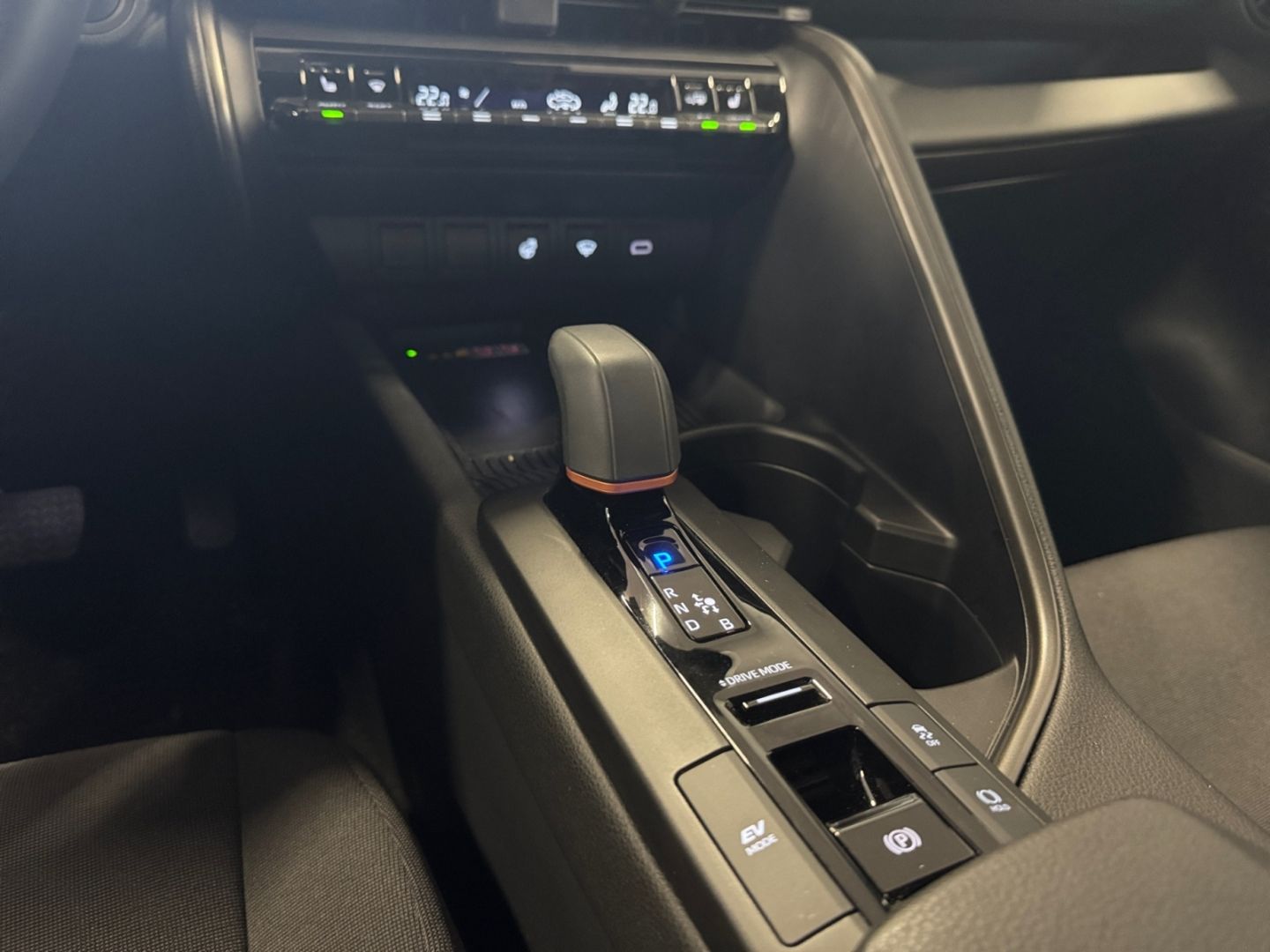 Toyota C-HR 1.8 Hybrid Team D *Allwetter*CAM*SHZ*PDC*AC