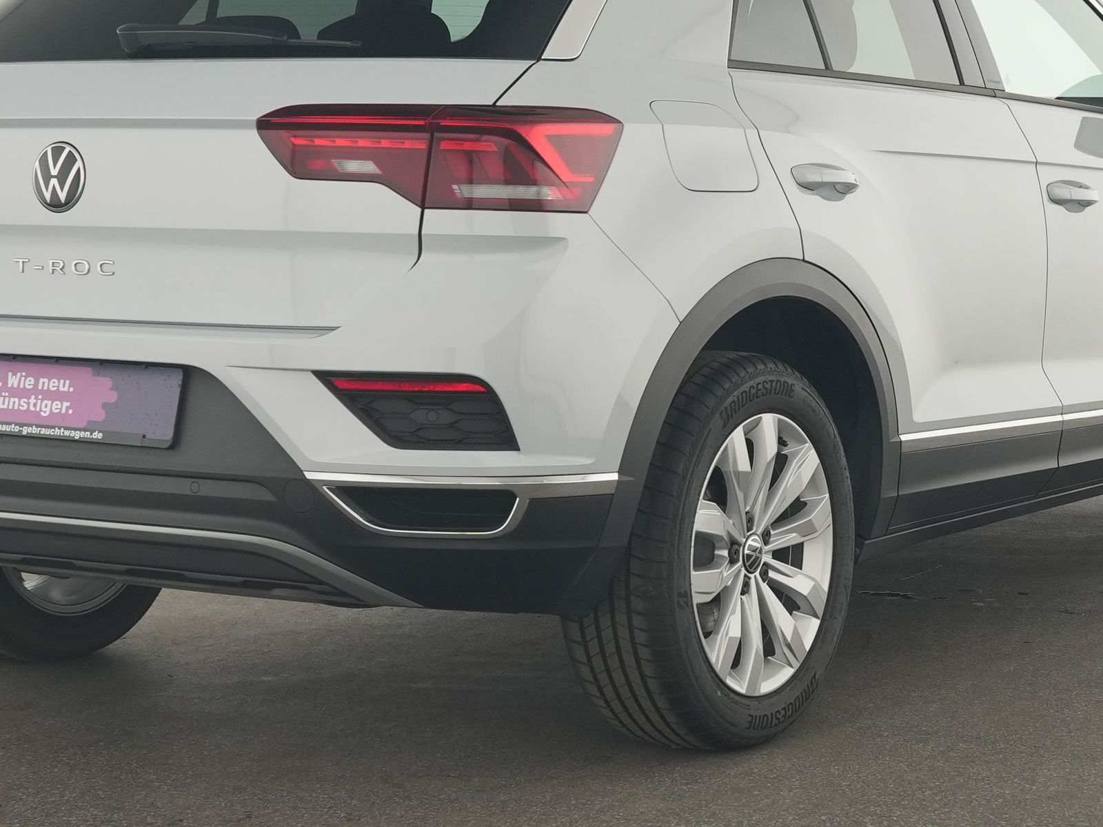 Volkswagen T-Roc Sport - Samsaru's Car Outlet