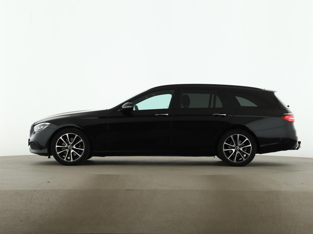 Mercedes-Benz E 220 d T Night Avantgarde AHK Distronic Kamera