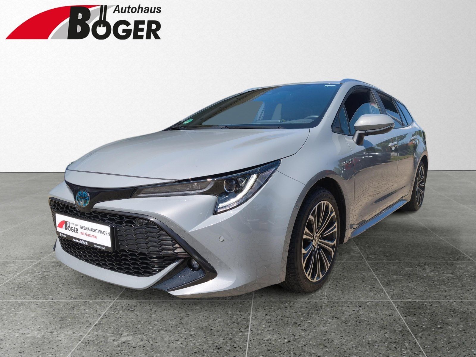 Toyota Corolla Touring Sports 2.0 Hybrid Team D - Samsaru's Car Outlet