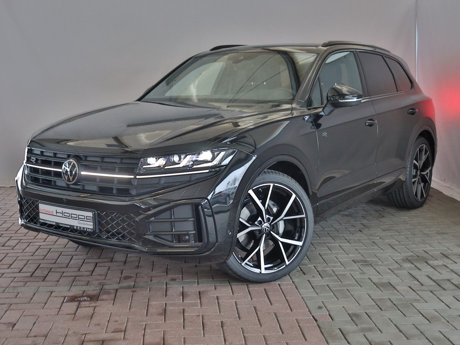 Volkswagen TOUAREG R-Line TDI+AHK+PANO+DYNA+BLACKSTYL+LUFT