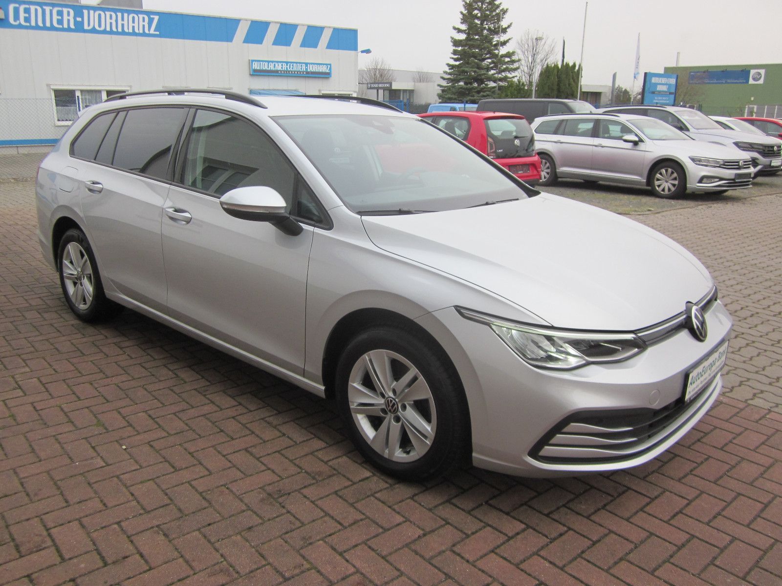 Volkswagen Golf VIII Variant Life - Samsaru's Car Outlet