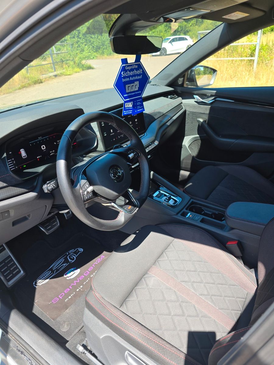 Skoda Octavia Combi RS First Edition - Samsaru's Car Outlet