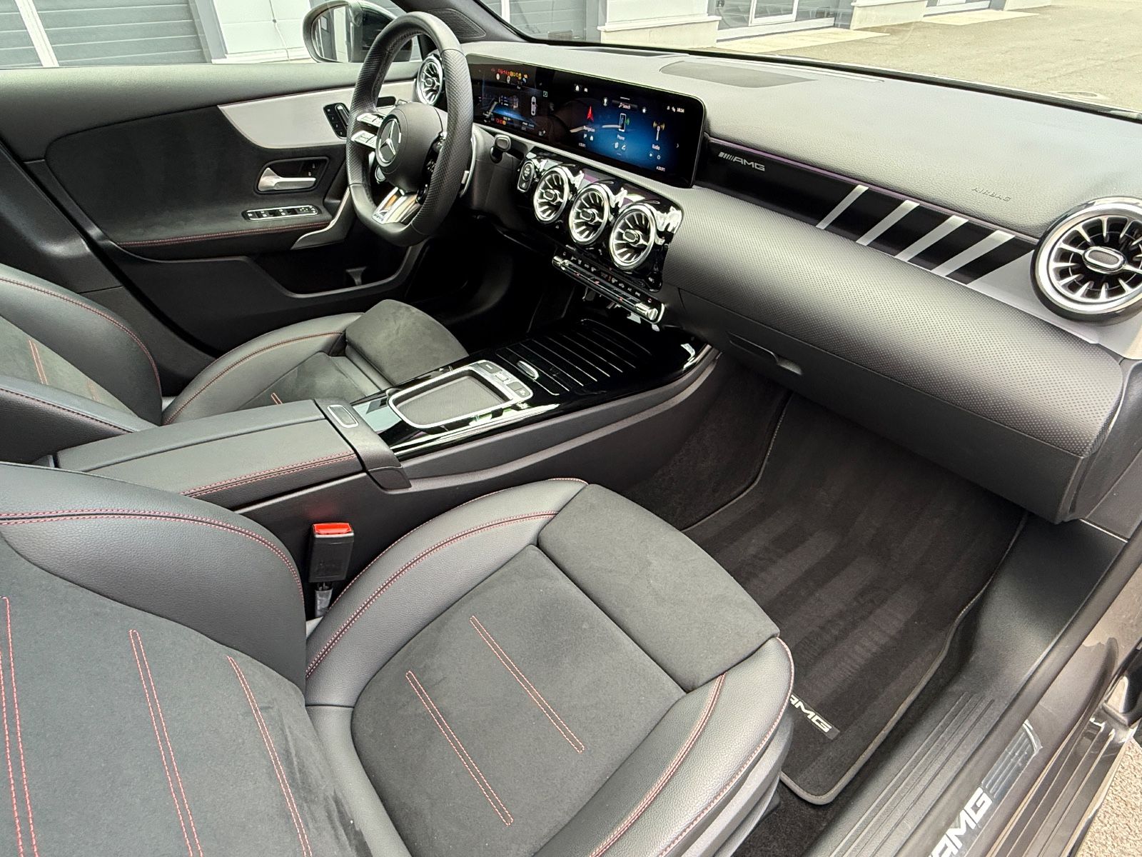 Mercedes-Benz A 35 AMG - Samsaru's Car Outlet