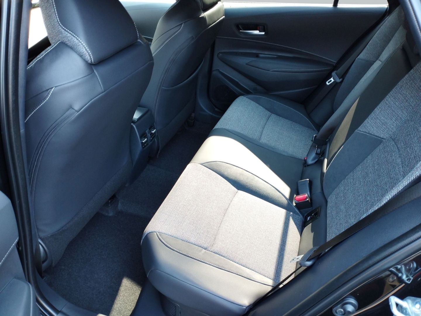 Toyota Corolla Touring Sports Teamplayer 2,0l Navi LED