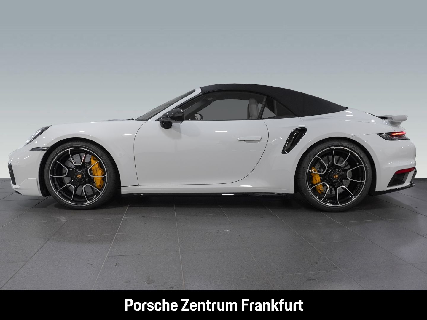 Porsche 992 911 Turbo S Cabriolet Burmester LiftsystemVA