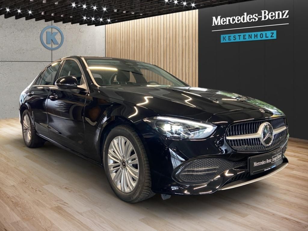 Mercedes-Benz C 180 - Samsaru's Car Outlet