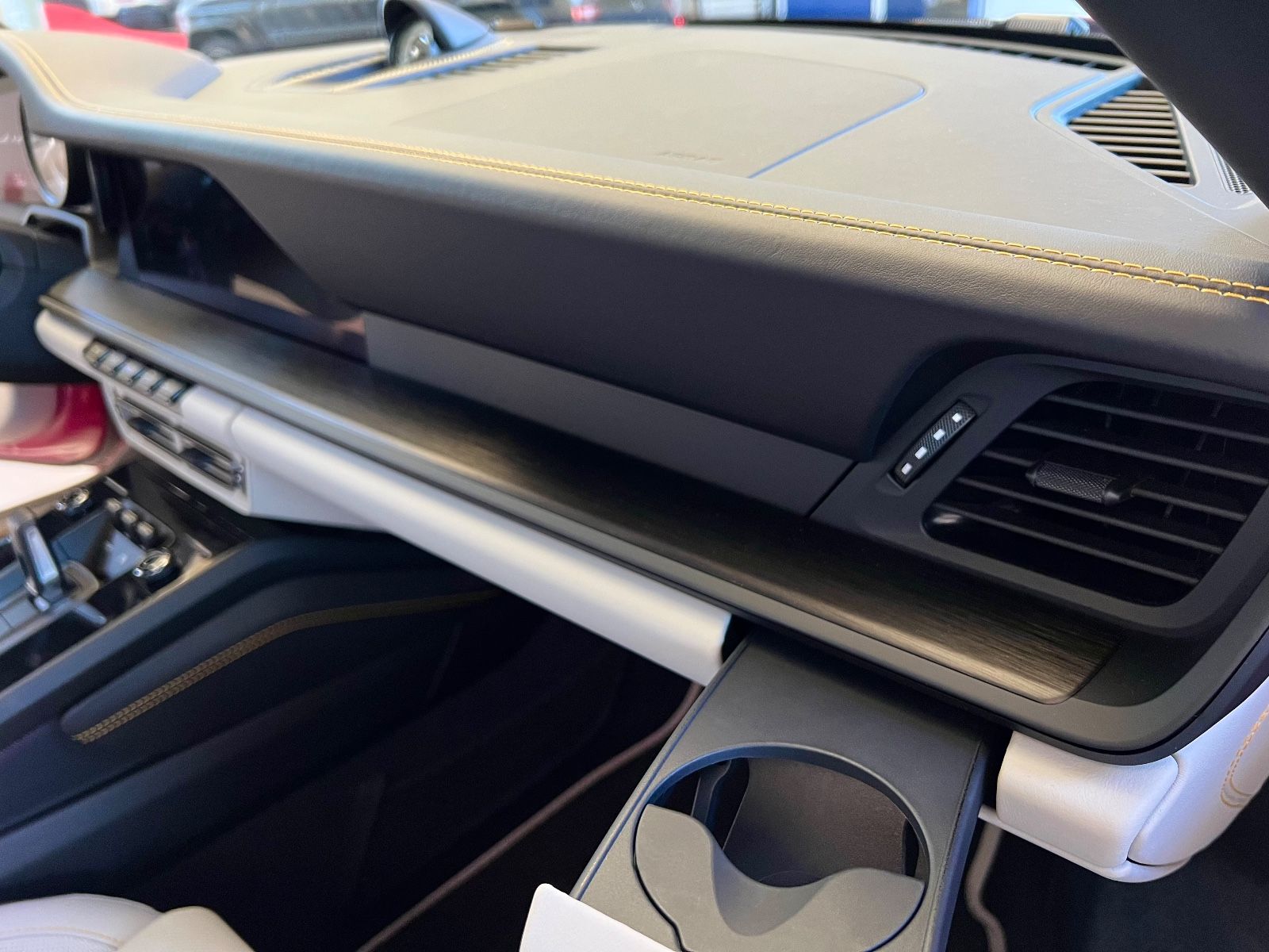 Porsche 992.1  4 GTS CABRIO PTS  LIFT HAL PCCB ExcManu