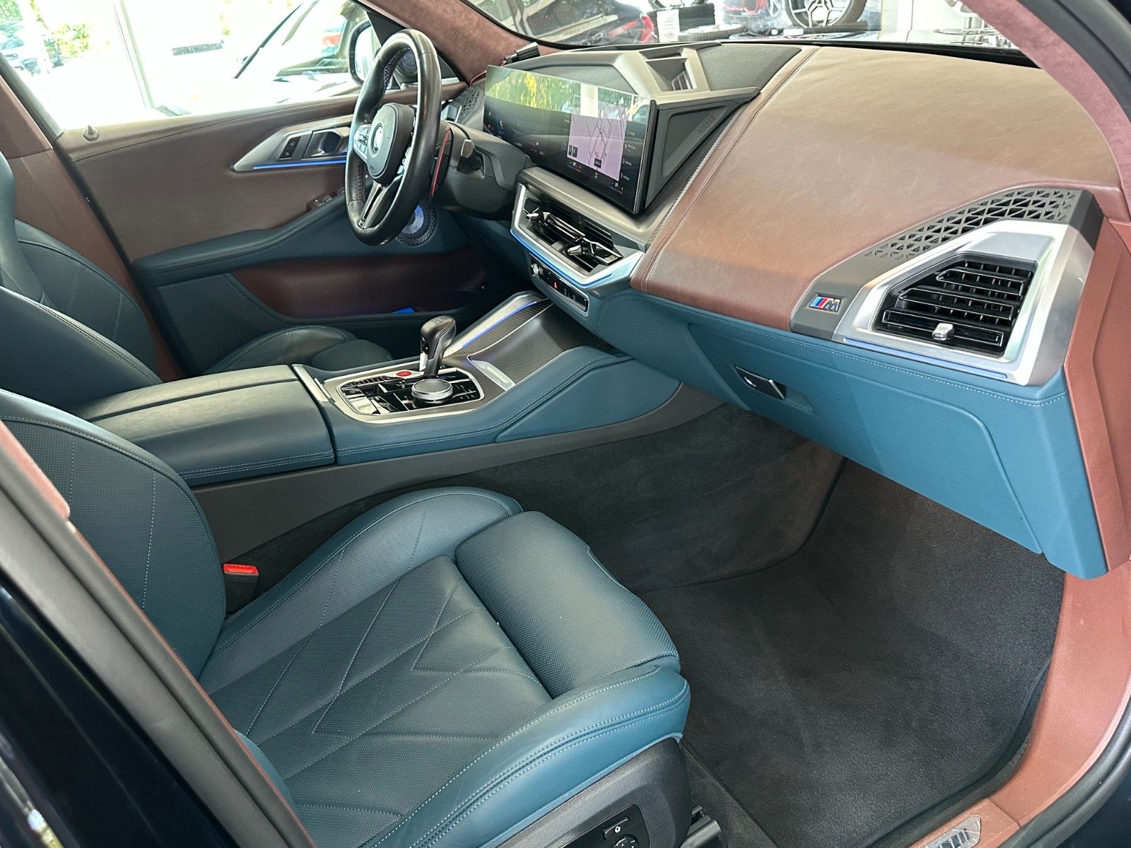 BMW XM 4.4 +Bowers/Wilkens +AHK +Multifunkt.sitze