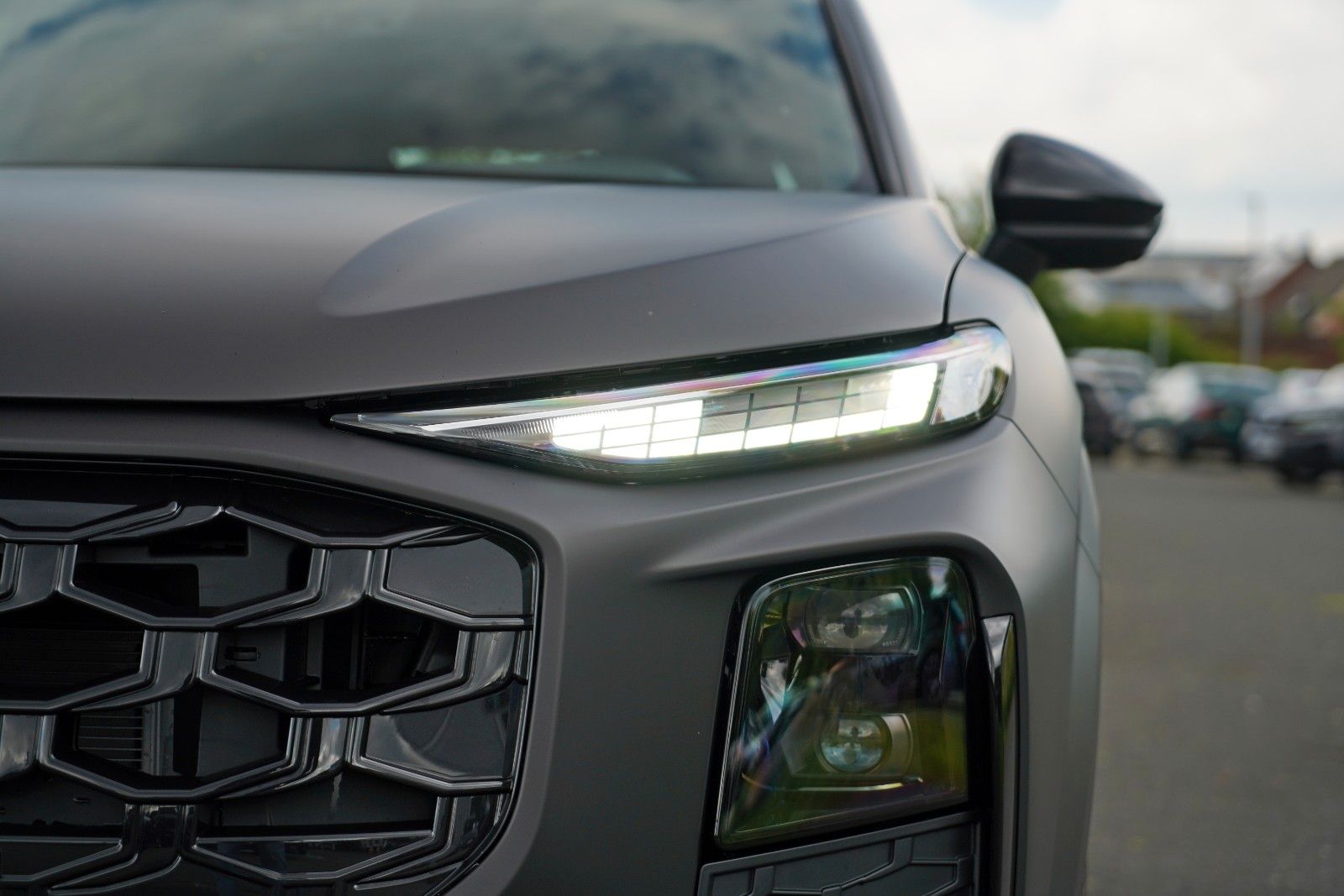 Audi Q3 SUV e-hybrid AHK S-LINE PANO TECH PRO MATRIX