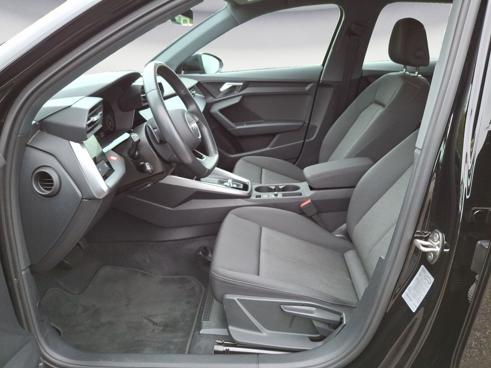 Audi A3 Sportback advanced 30 TFSI Optik LED KomfortK