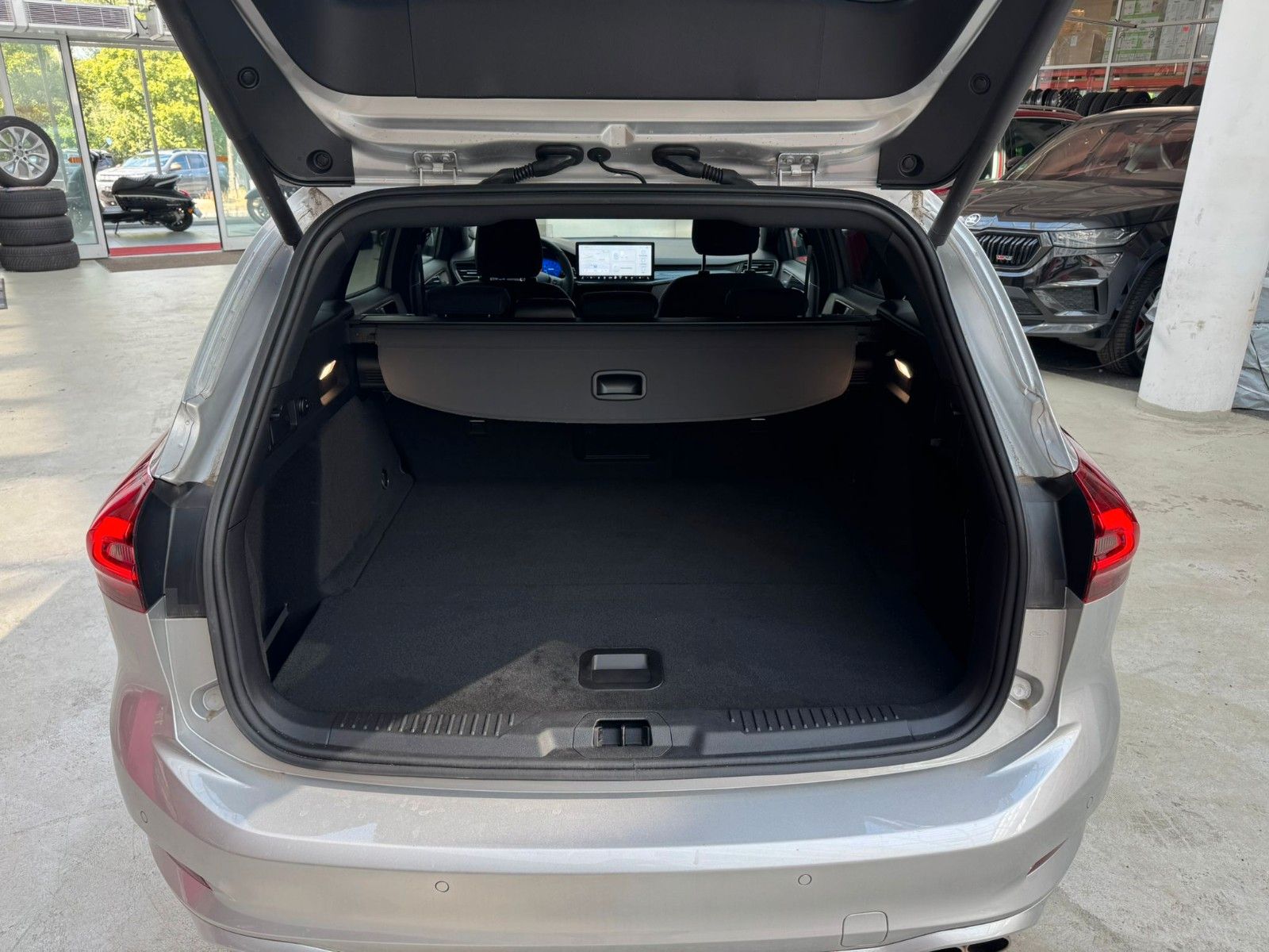 Ford Focus Turnier ST-Line X Automatik+Kamera+HUD