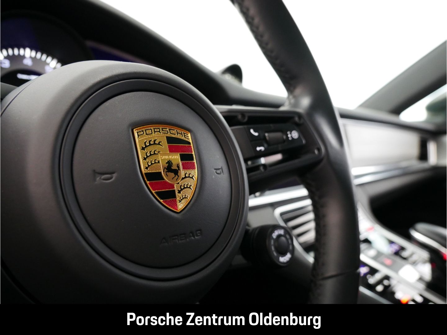 Porsche Panamera 4 E-Hybrid Platinum Edition Matrix LED