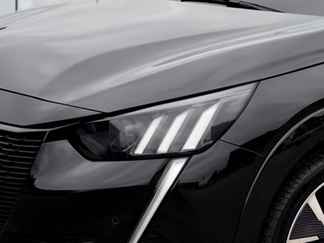 Peugeot 208 Electromotor 136 Allure - Samsaru's Car Outlet