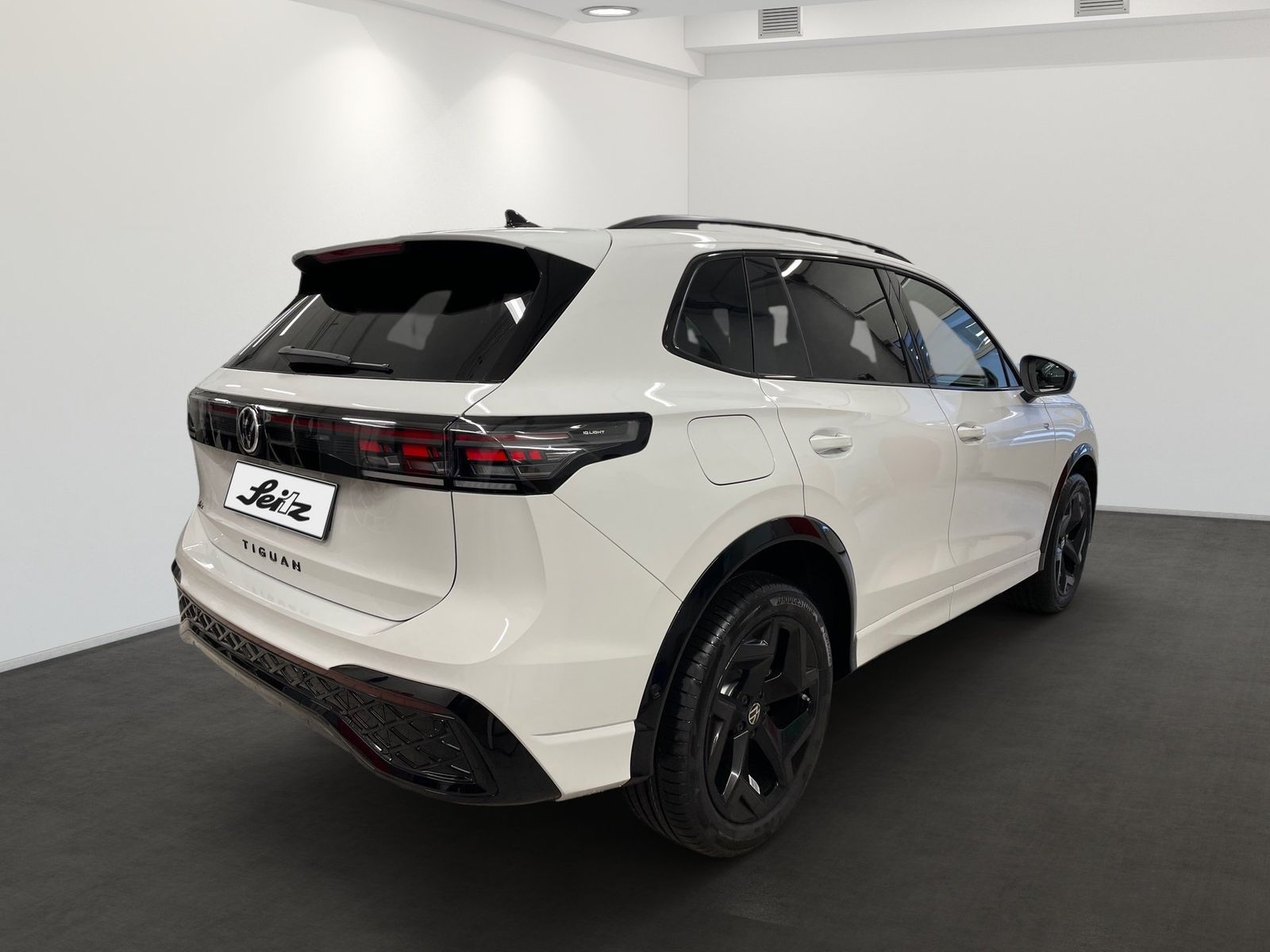 Volkswagen Tiguan 1.5 TSI eHybrid R-Line *AHK*NAVI*SITZH*