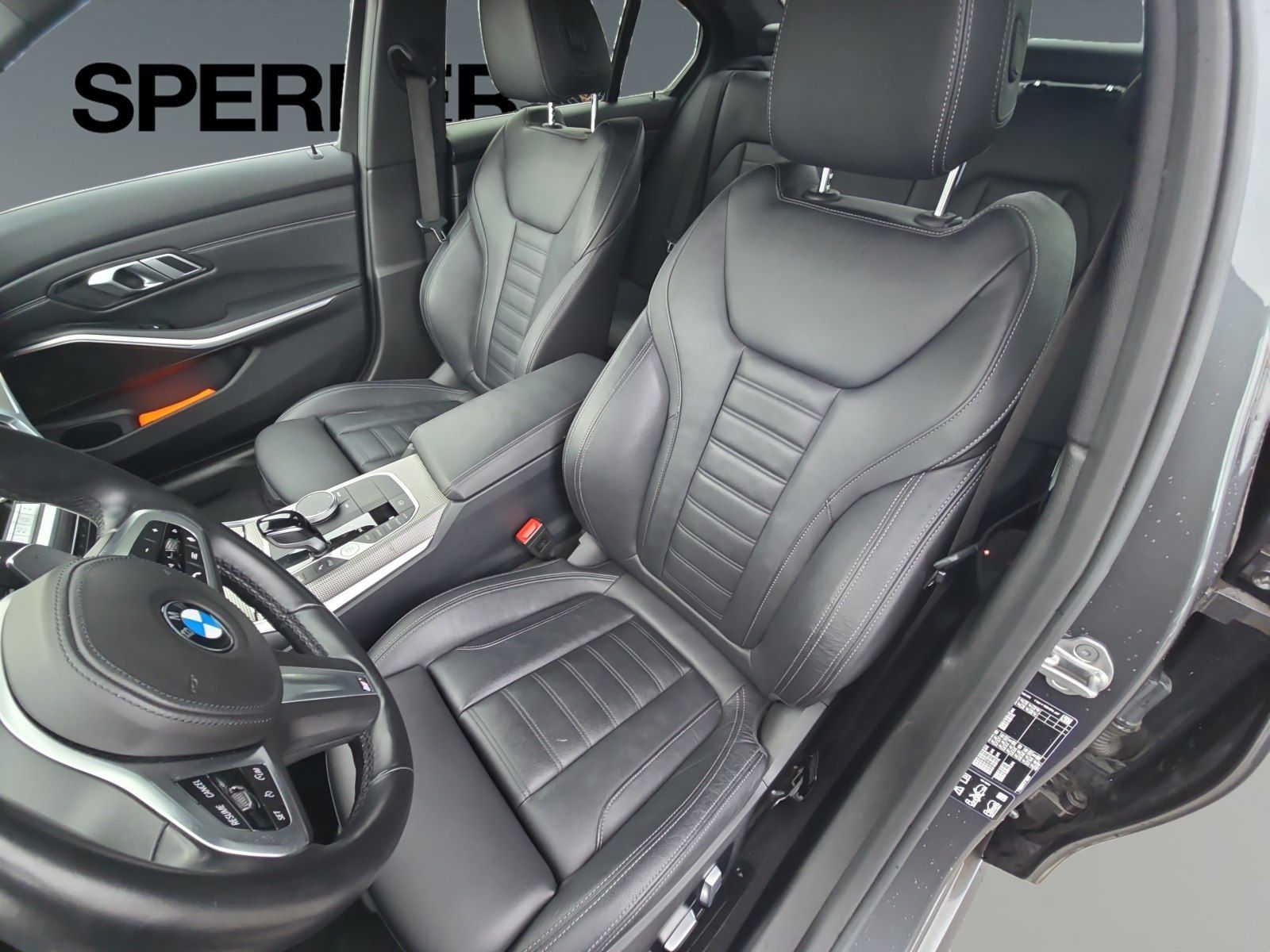 BMW 320i xDrive M Sportpaket*LED*Memory*Driving Assi