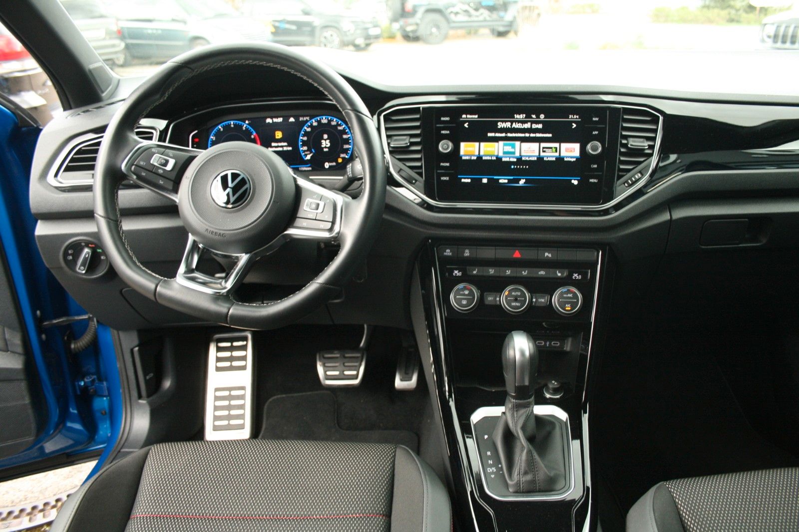Volkswagen T-Roc 1.5 TSI ACT OPF DSG Sport - Samsaru's Car Outlet