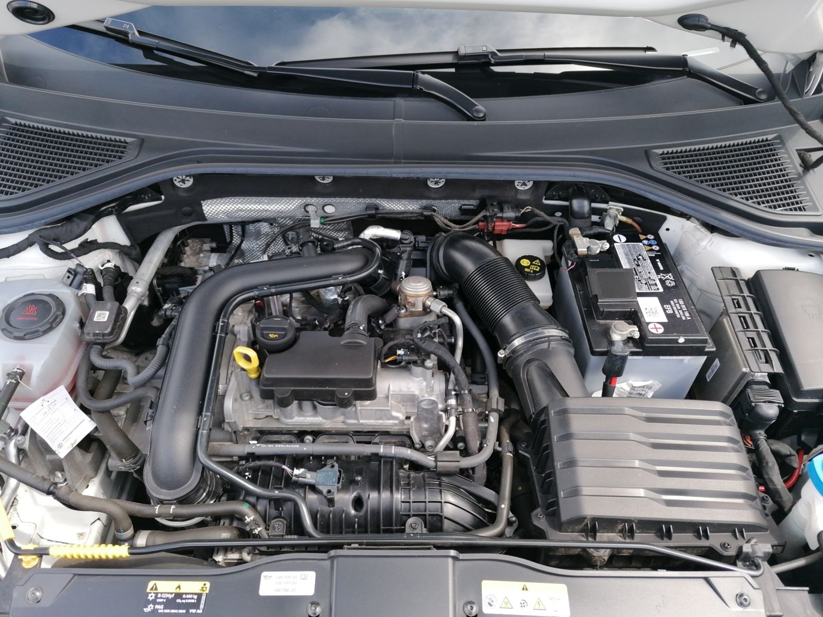 Volkswagen T-Roc 1.0 TSI Life - Samsaru's Car Outlet