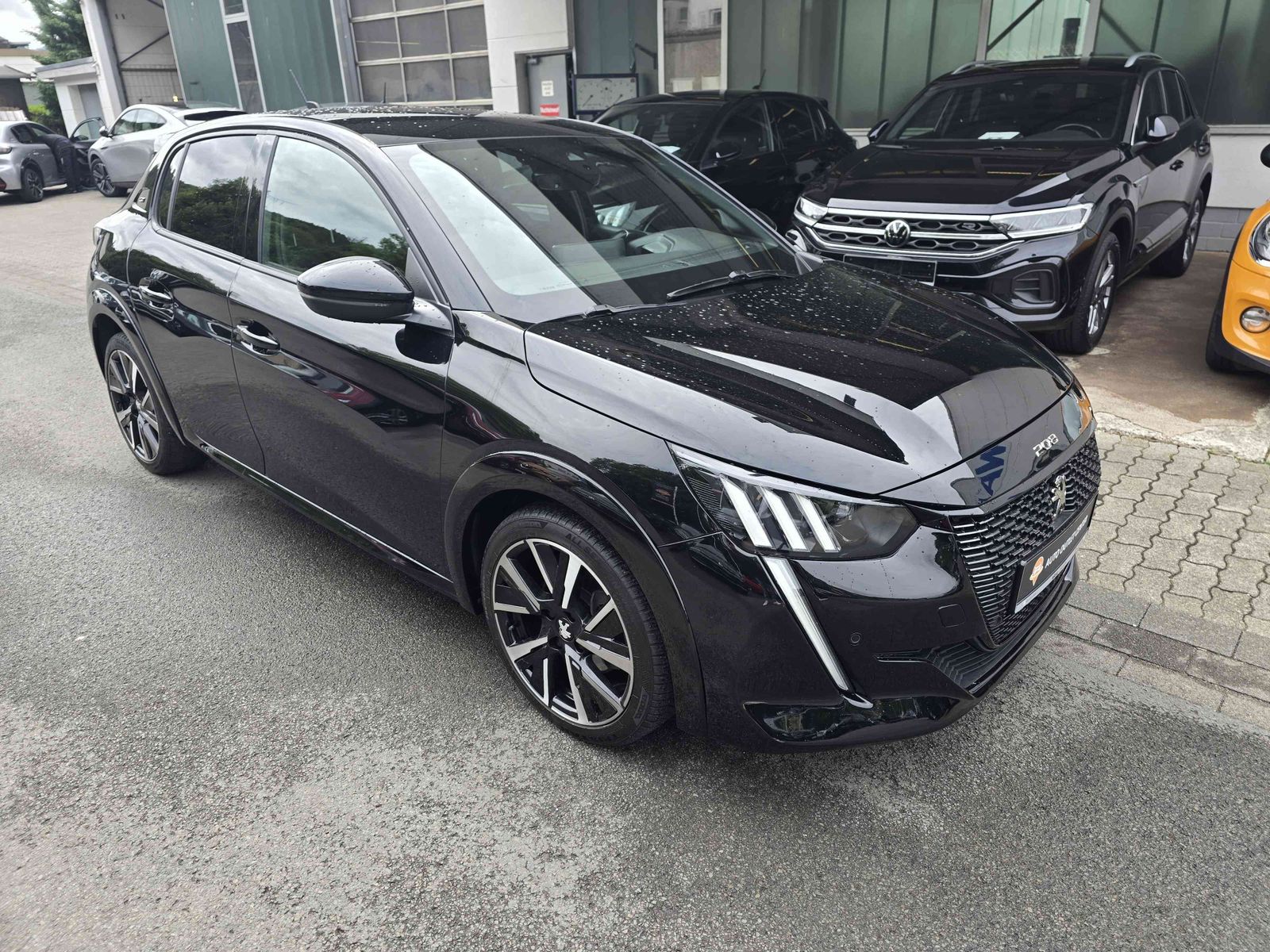 Peugeot 208 GT - Samsaru's Car Outlet