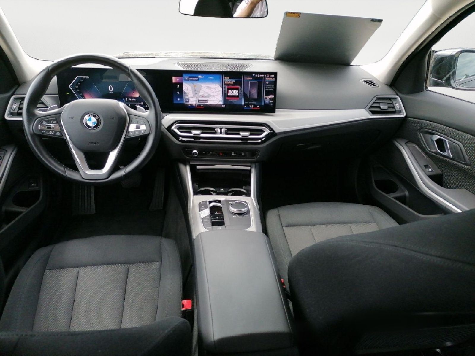 BMW 320 i Touring - Samsaru's Car Outlet