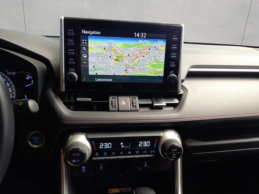 Toyota RAV 4 Plug-in-Hybrid - Samsaru's Car Outlet