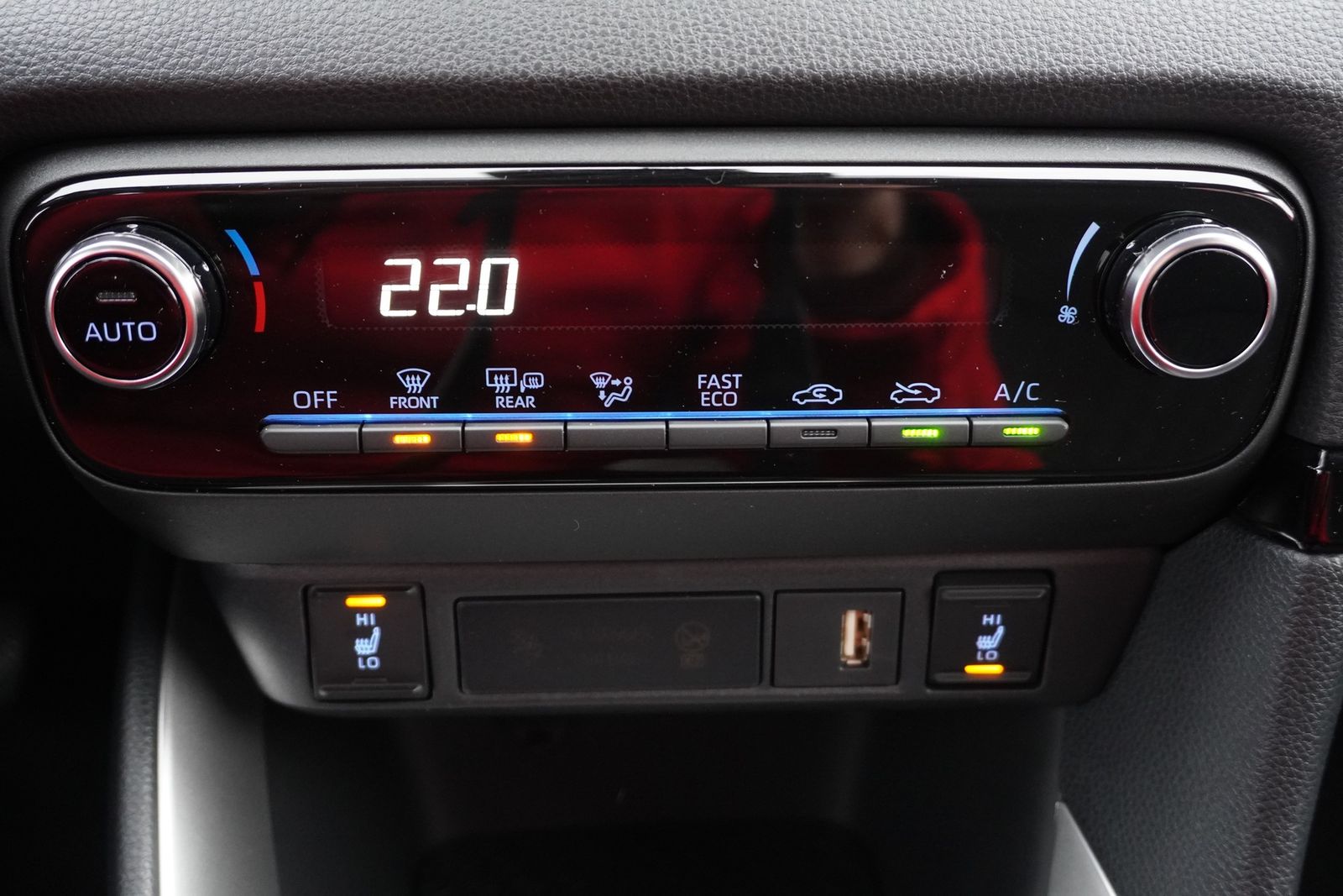 Toyota Yaris 1.5 Hybrid Team D Aut. LED ACC Kamera DAB