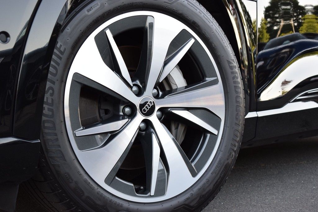 Audi Q8 50 e-tron quattro S-line - Samsaru's Car Outlet