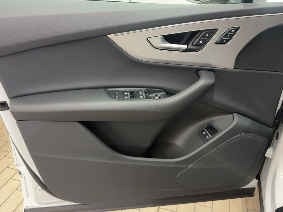 Audi Q7 55 TFSI e S line quattro tiptronic AHK Luftfe