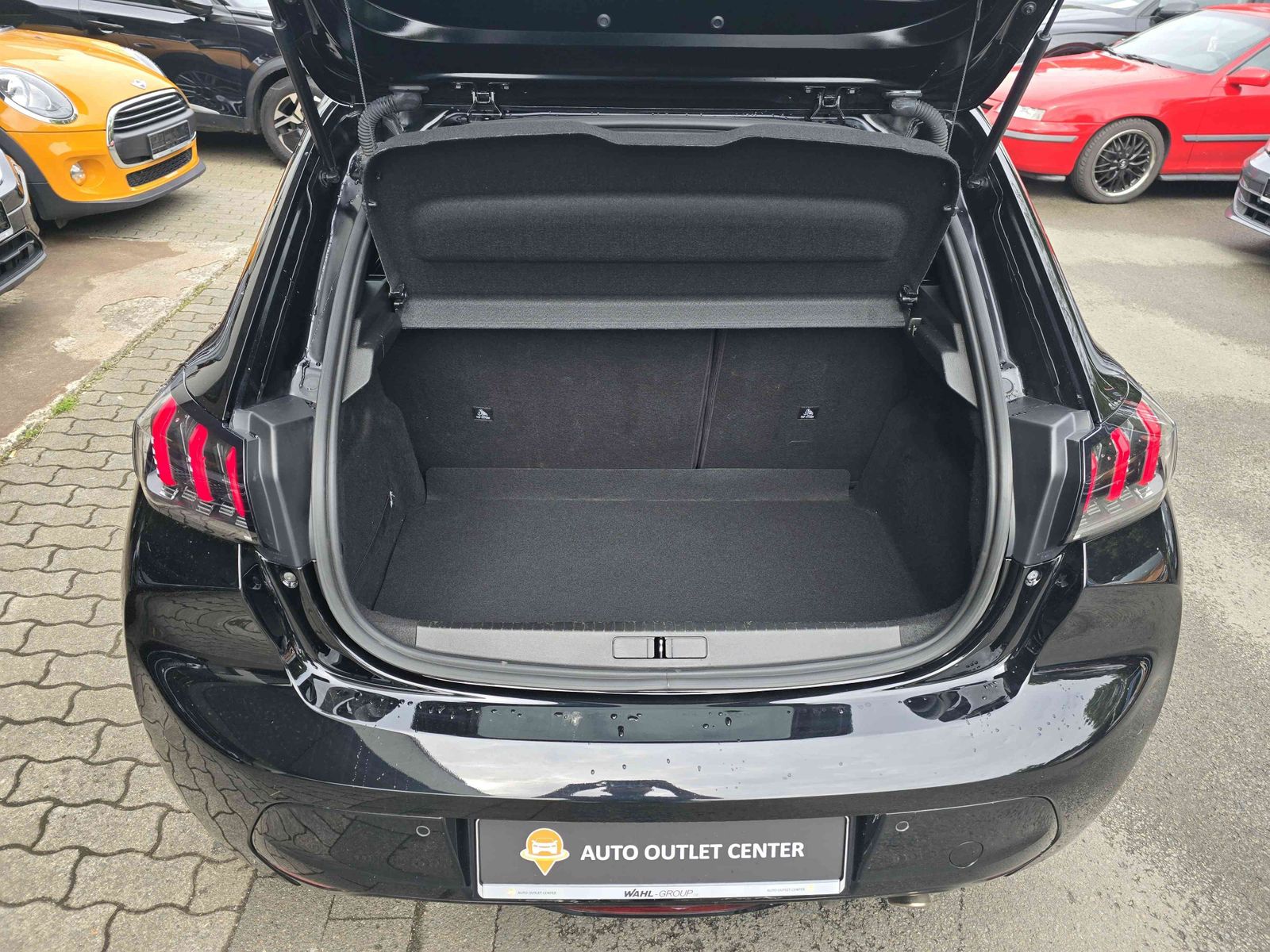 Peugeot 208 GT - Samsaru's Car Outlet