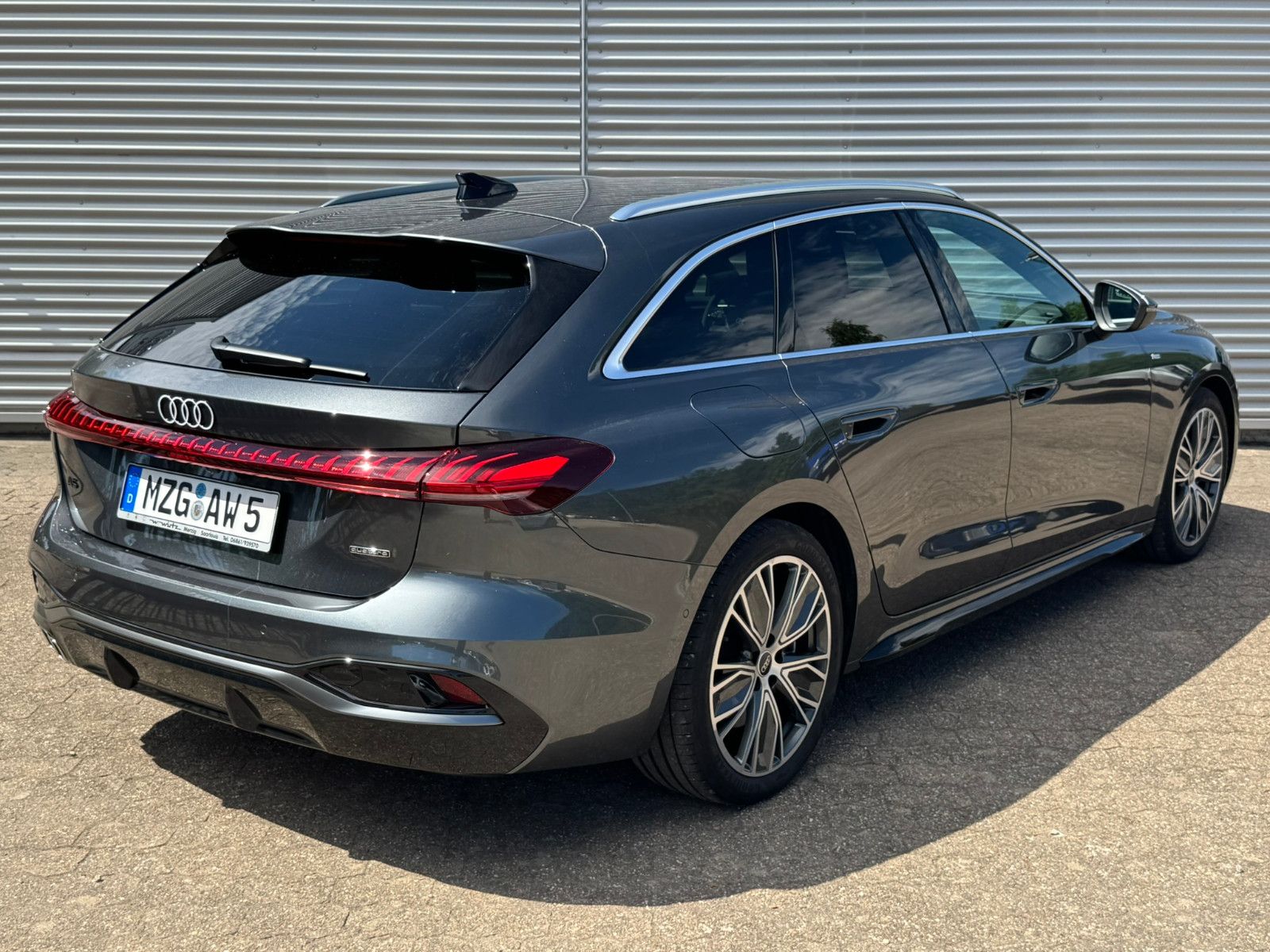 Audi A5 Avant TDI 150 kW quattro S-line AHK ACC