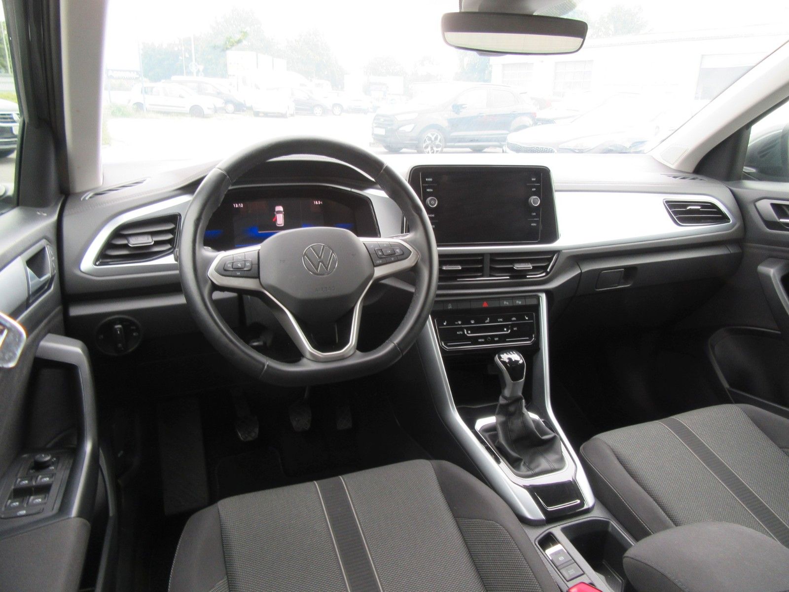 Volkswagen T-Roc R-Line - Samsaru's Car Outlet