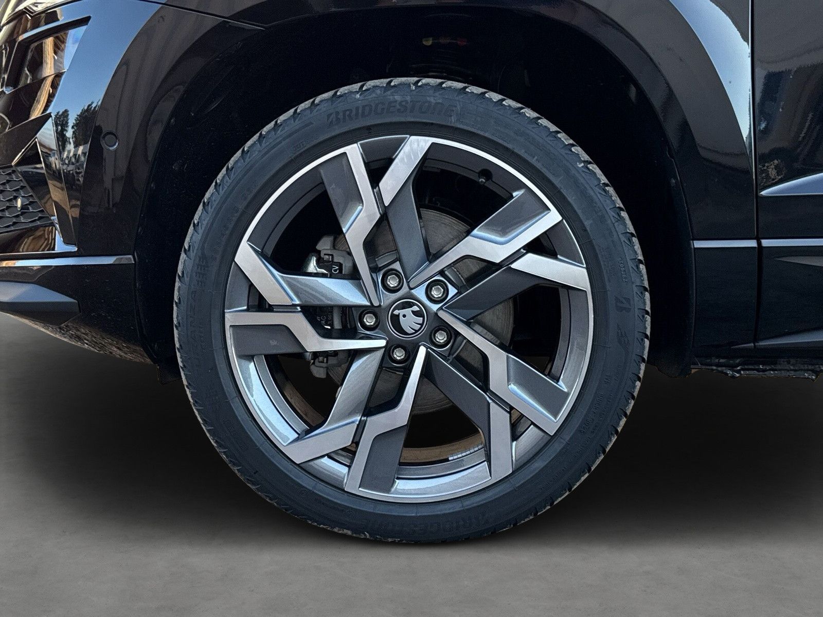 Skoda Karoq Sportline 4x4TDI AHK LED Matrix Gar. 360 G