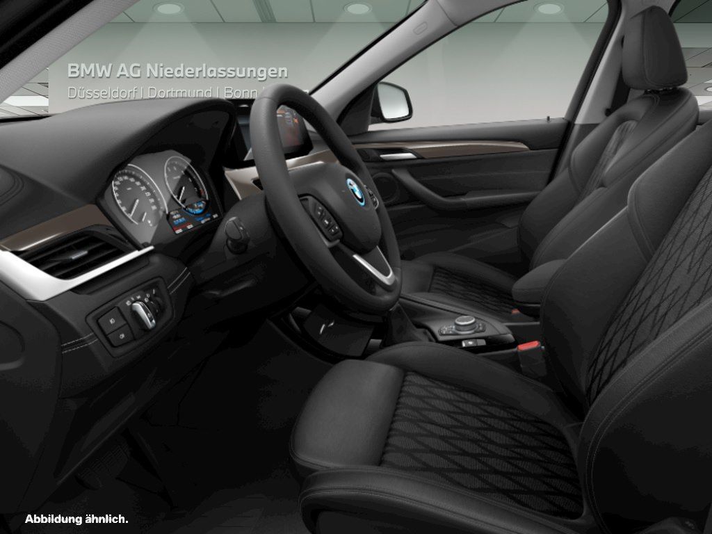 BMW X1 xDrive25e - Samsaru's Car Outlet