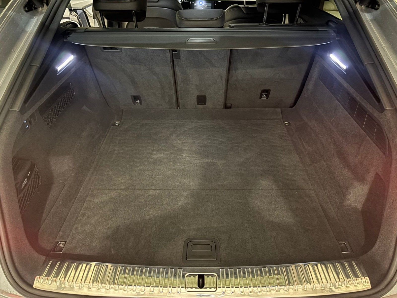 Audi Q8 50 TDI quattro S-LINE*AHK/STANDHEIZ.*